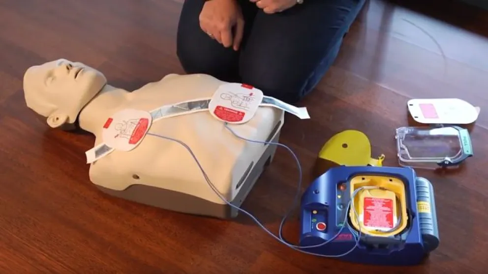 Implementan el registro nacional de desfibriladores para prevenir muerte súbita en espacios públicos