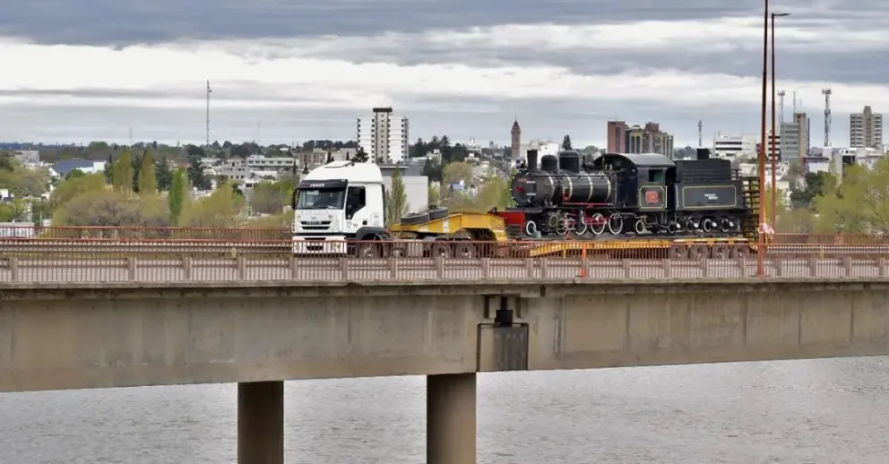 Video: Así trasladan a la Trochita a la Feria Internacional de Turismo en Buenos Aires