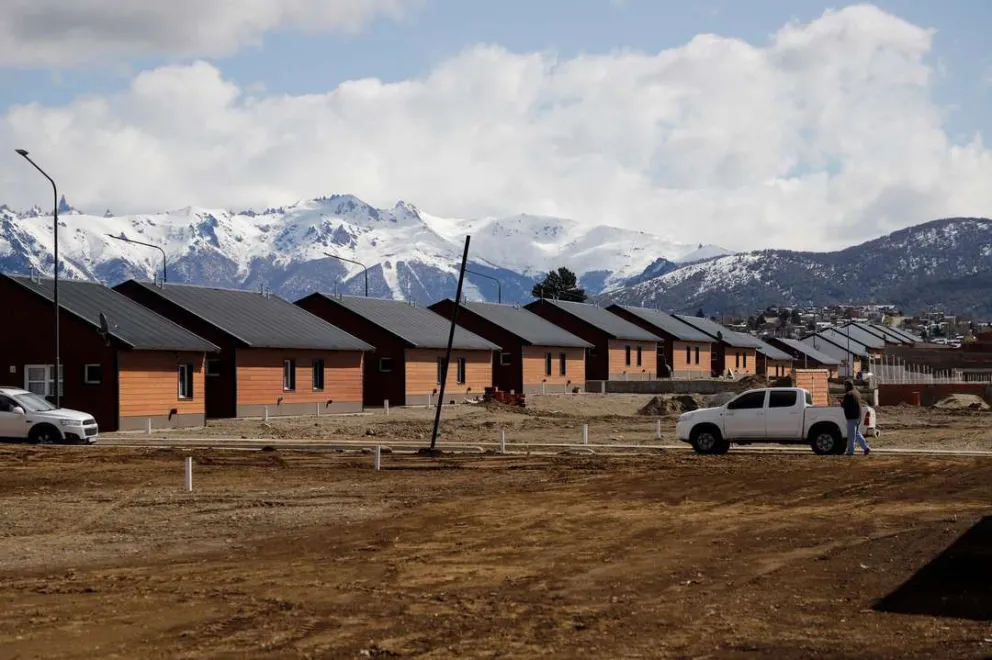 Desde Unter destacaron la entrega de las viviendas a docentes de Bariloche