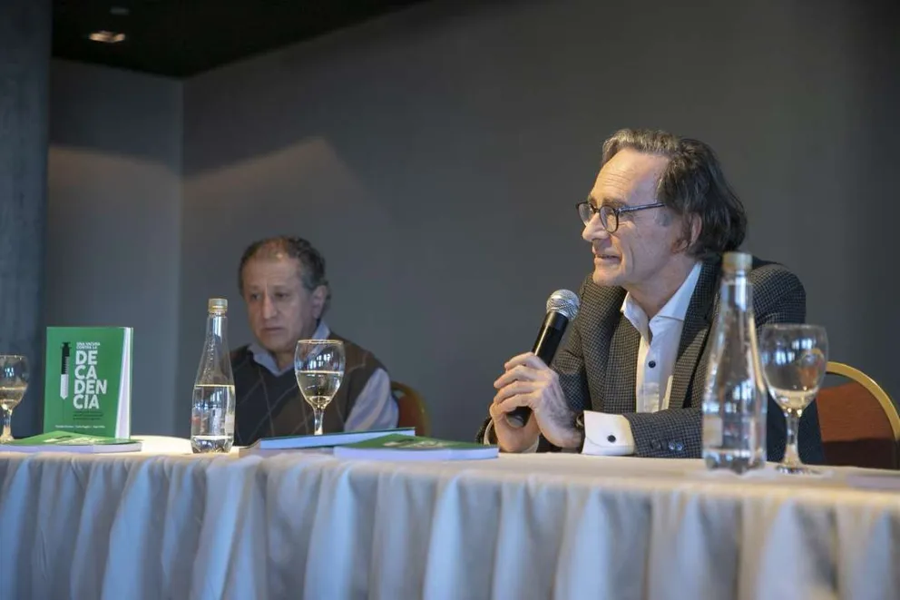Presentaron en Bariloche el libro "Una vacuna contra la decadencia"
