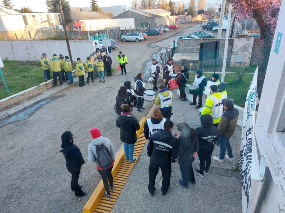 El SOYEM lleva adelante la retención de servicios en Tránsito y Transporte