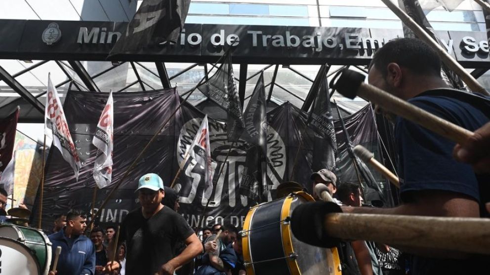 Neumáticos: Hubo acuerdo tras una reunión que terminó a la madrugada