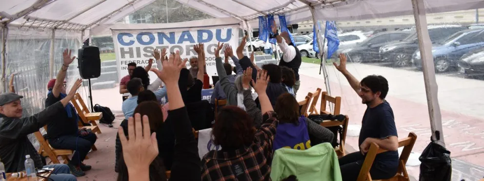 Docentes universitarios definieron un paro para el 19 y 20 de septiembre