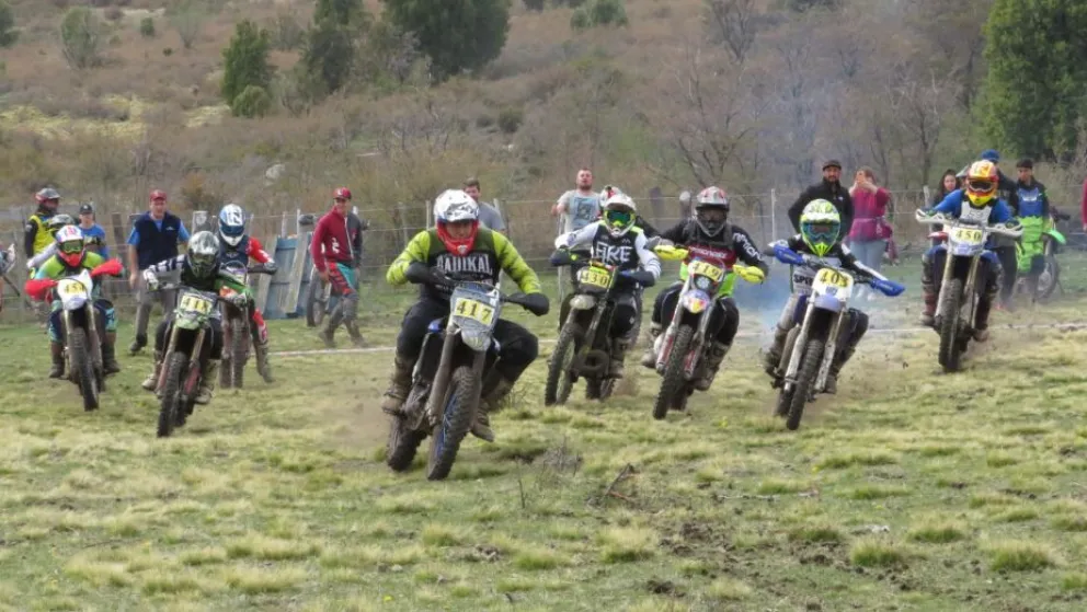 Exitoso paso del Enduro de las “S” por El Bolsón