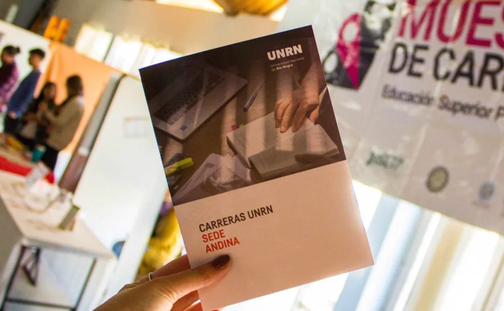 Comienzan las charlas de carreras de la UNRN Sede Andina