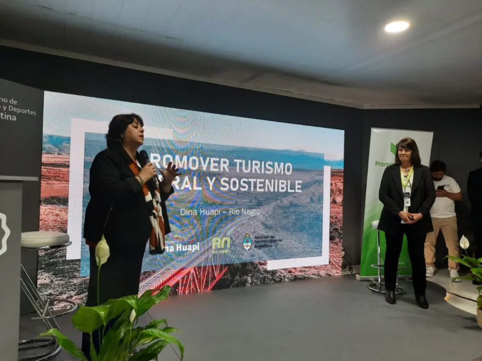 Dina Huapi expuso  en la Feria Internacional de Turismo sus avances como destino emergente