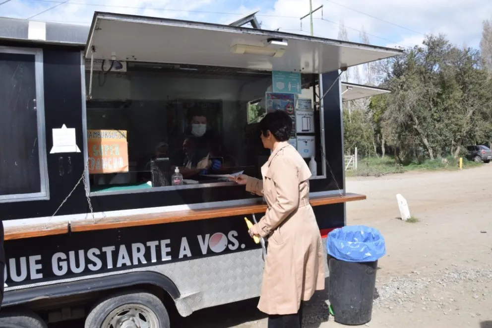 El Municipio continúa regulando y ordenando la actividad de "food trucks"