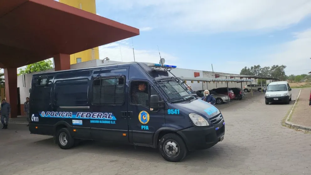 Ordenan el traslado a Bariloche de las cuatro mujeres detenidas en el operativo de Mascardi