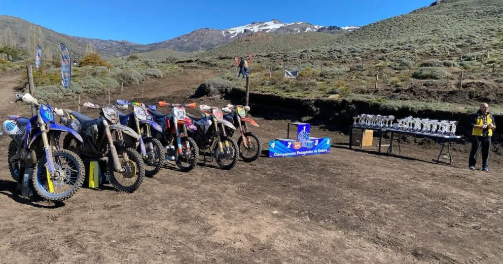 Enduristas barilochenses corrieron en San Martín de los Andes