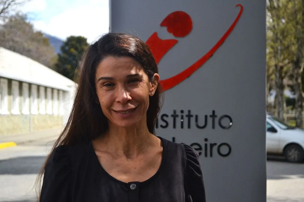 Una física del Balseiro recibió un premio en Alemania por sus investigaciones en neurociencias