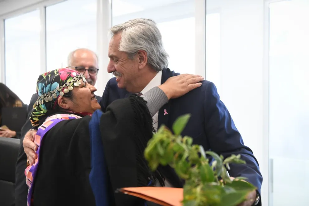 El Presidente se reunió con representantes de comunidades mapuches de Neuquén