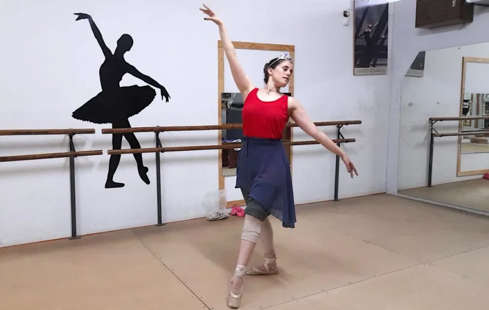  Ballet del Instituto Alondra participa de importante Gala de Danzas en Chile