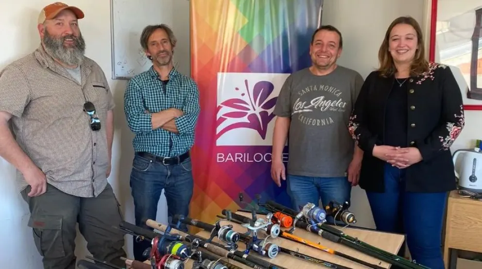 La Provincia donó cañas de pescar a personas con discapacidad