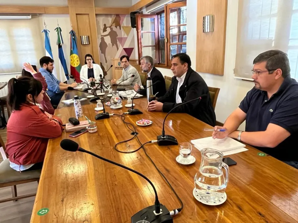 Concejales cuestionaron la ausencia de Gennuso al debate por el Vertedero