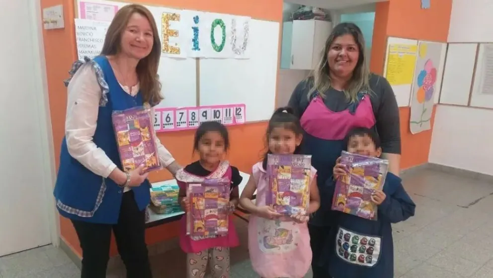 Los Jardines de Infantes empezaron a recibir literatura infantil