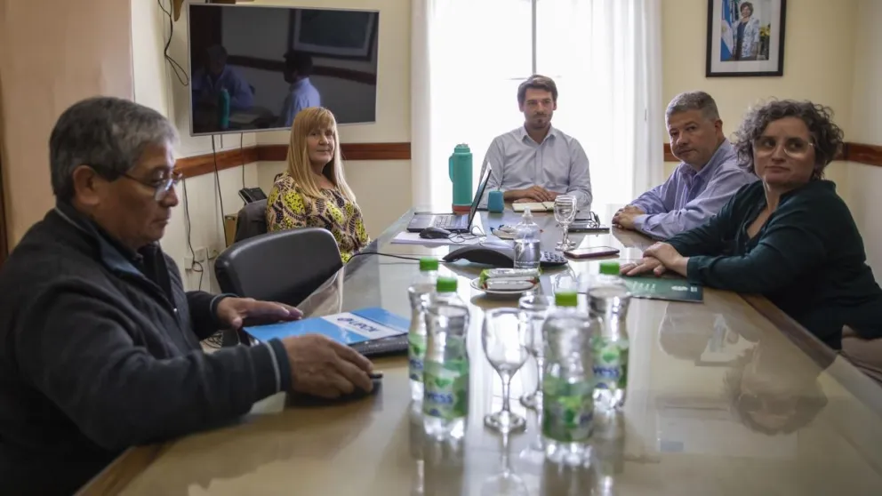 El gobierno propuso a los gremios llevar el salario mínimo estatal a $125.000