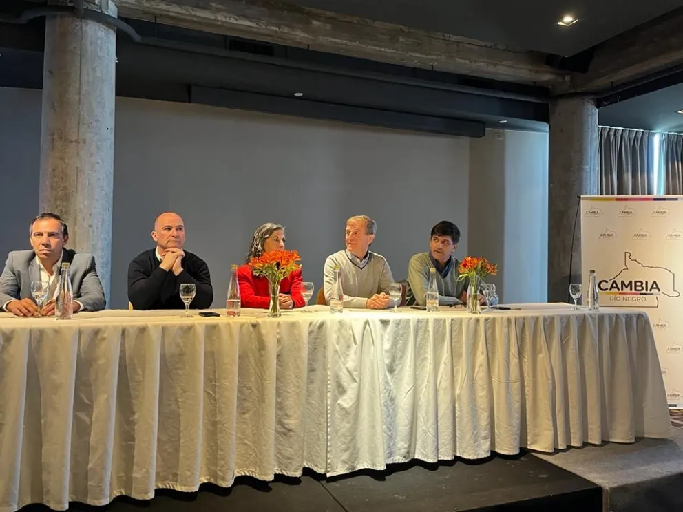 Se lanzó en Bariloche "Cambia Río Negro"