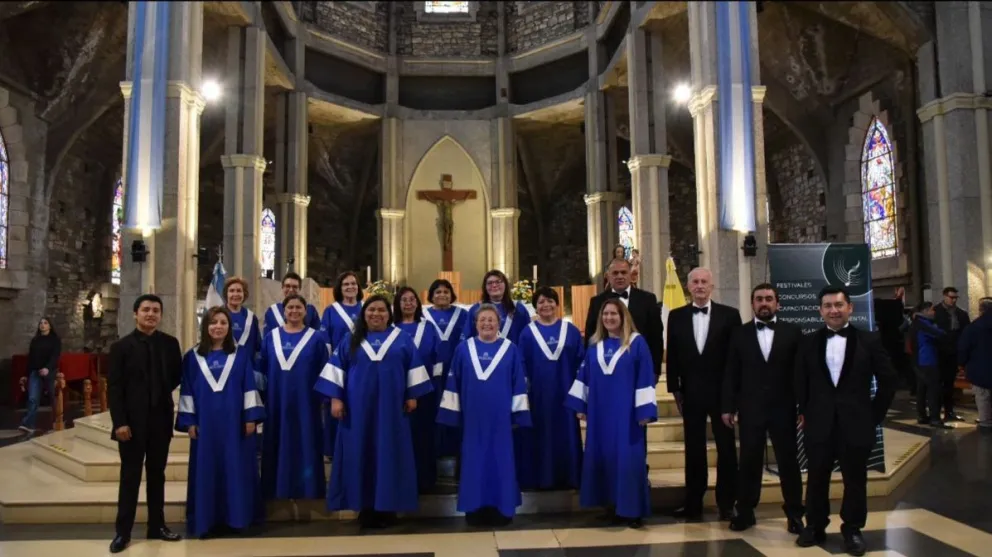 Con coros del Cono Sur, se celebró en Bariloche el festival Patagonia Canta 