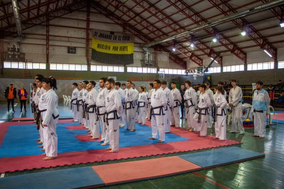 Con 300 competidores se realizó un importante torneo de Taekwondo en Bariloche   
