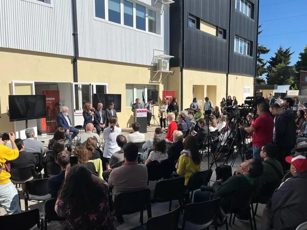 Inauguraron el Edificio Áulico y Laboratorios de la Sede Andina de la UNRN