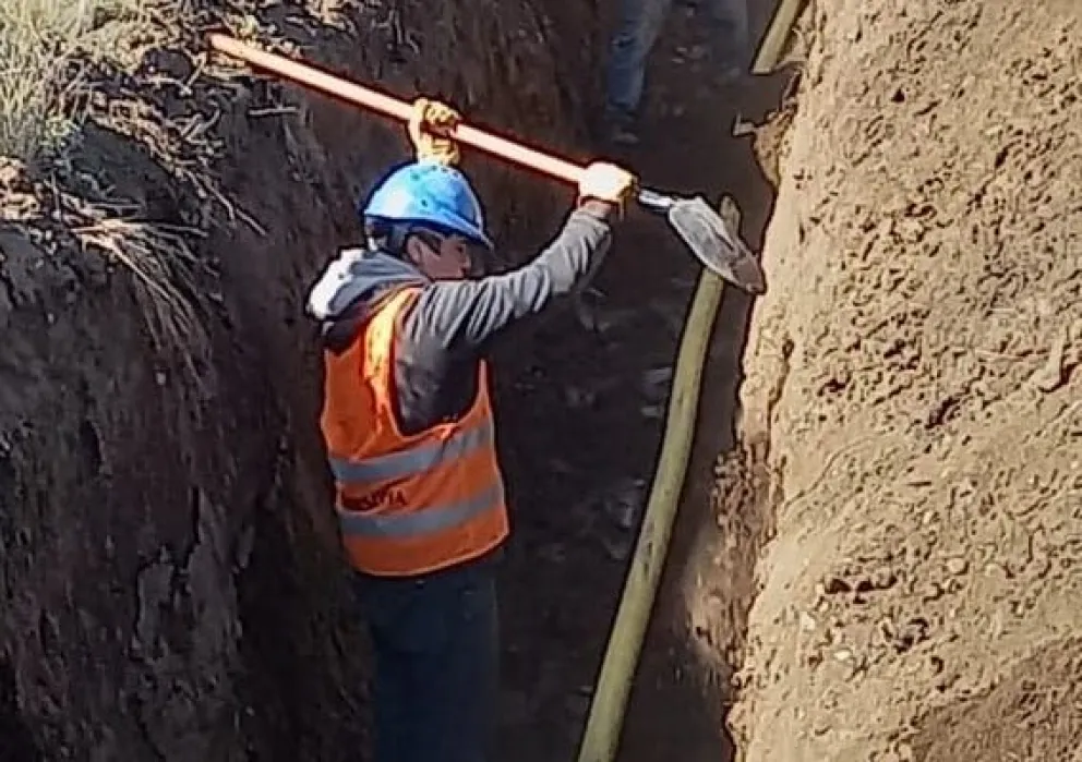 Continúa la obra de extensión de la red de gas en Ñirihuau
