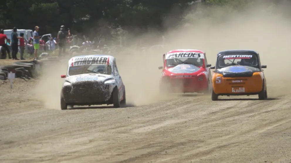 Ávila y González ganaron la primera fecha del automovilismo local