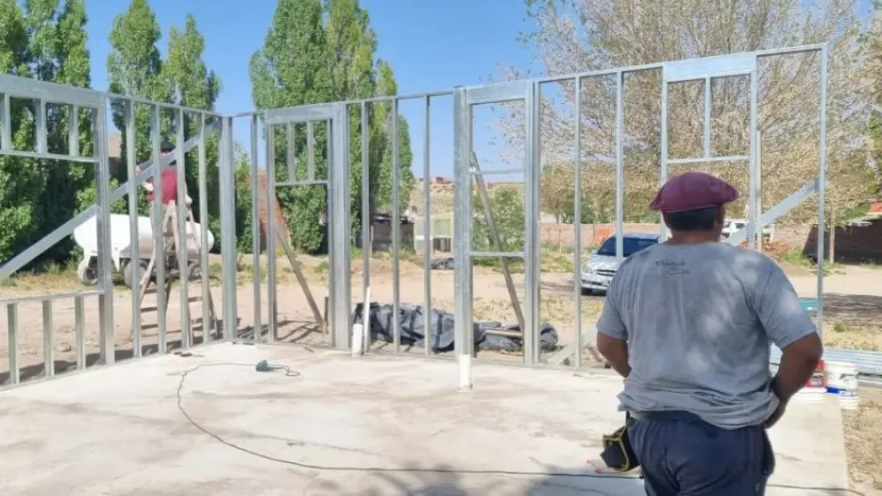 Comallo: iniciaron las obras para el nuevo consultorio de kinesiología