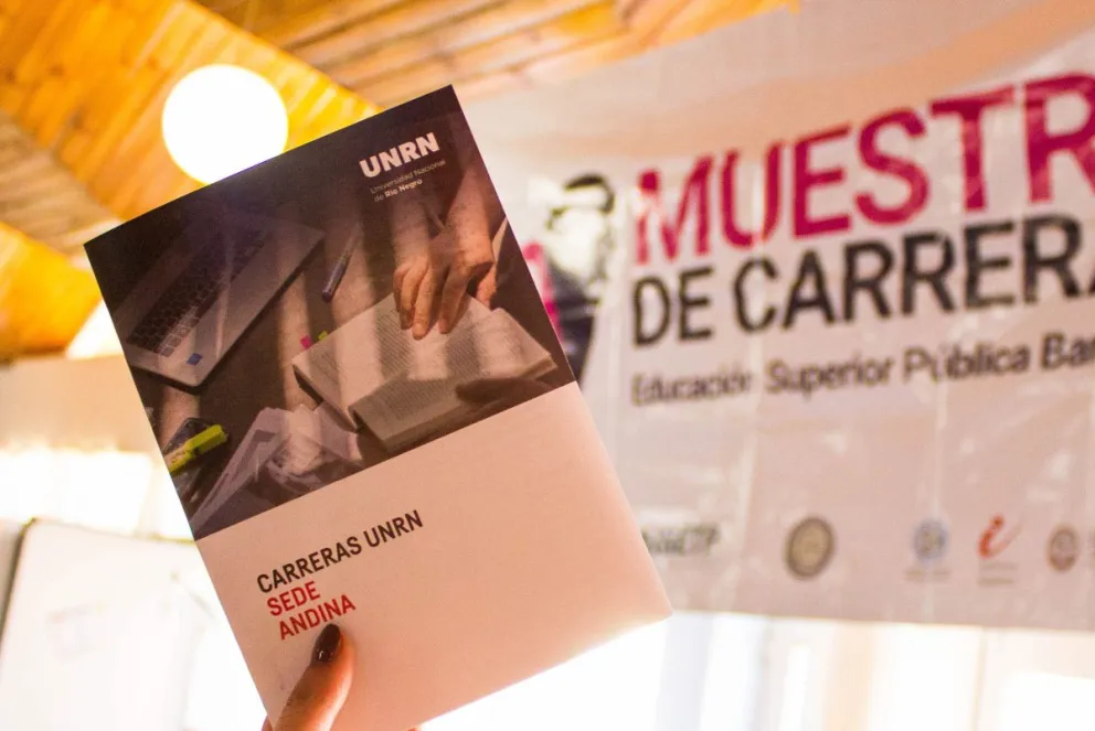 Comienzan las charlas de carreras de la UNRN Sede Andina
