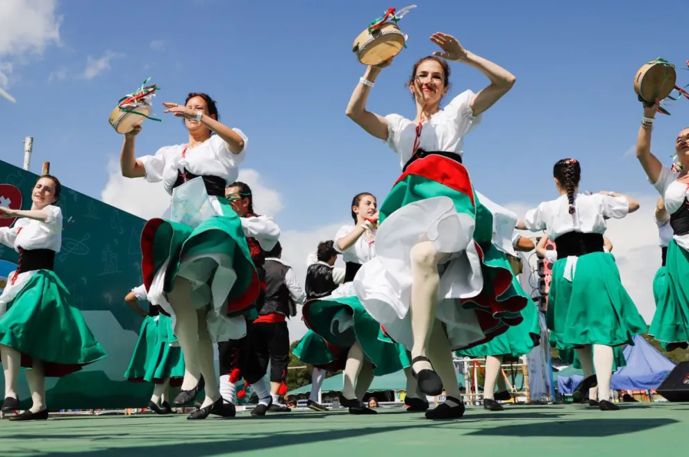Arrancó el segundo fin de semana de la 41º Fiesta de las Colectividades Europeo - Argentinas. 