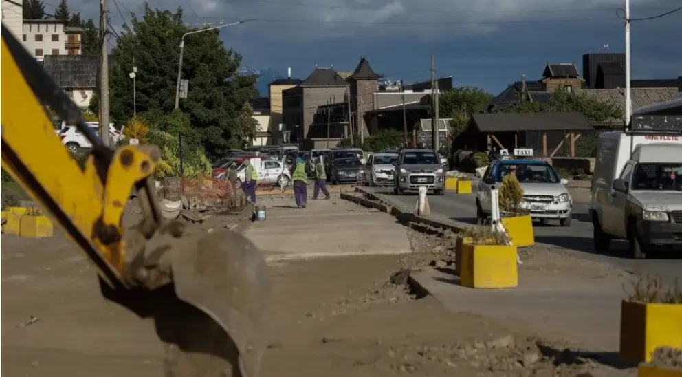 Continúan las obras en la Avenida Bustillo