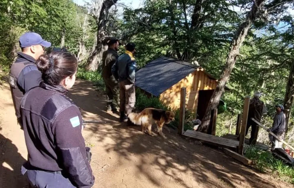 Cerro Otto: allanamiento municipal detectó ocupaciones “VIP” y grave riesgo de derrumbe