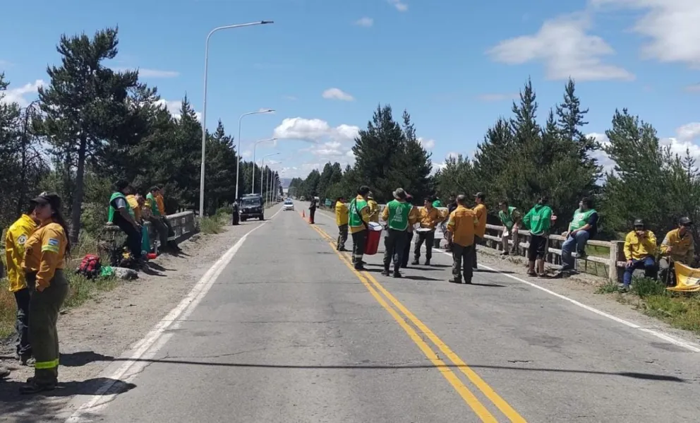 ATE protestó en el camino al Aeropuerto Internacional de Bariloche