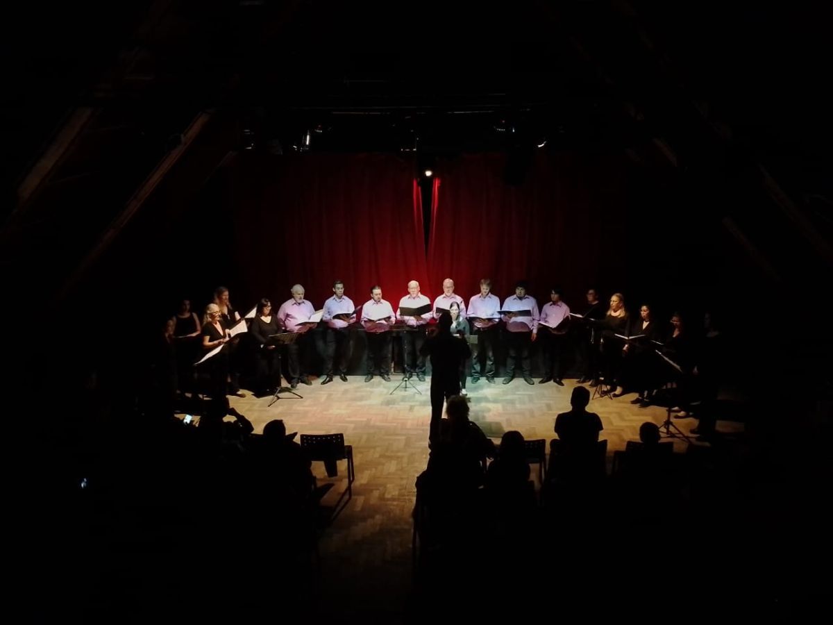 Esta noche el Coro de Cámara Municipal se presenta la Biblioteca Sarmiento