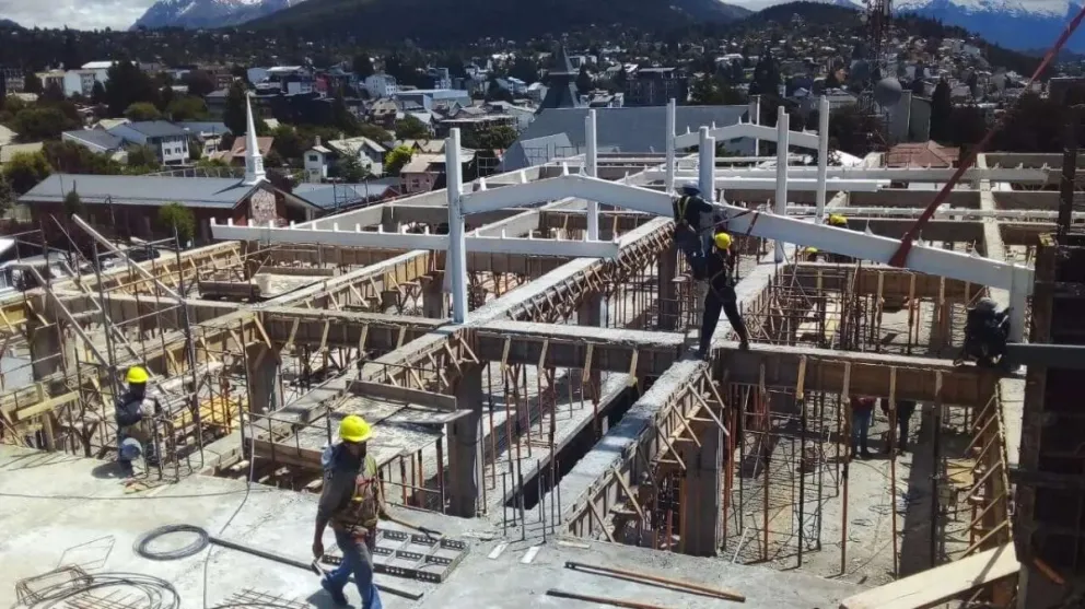 Continúan a muy buen ritmo las obras en el Hospital de Bariloche