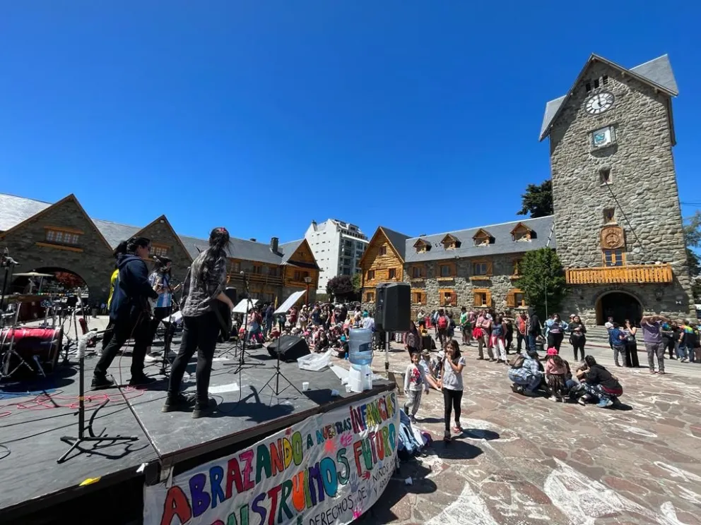 La "Semana por los Derechos de Niños, Niñas y Adolescentes" cerró sus actividades en el Centro Civico