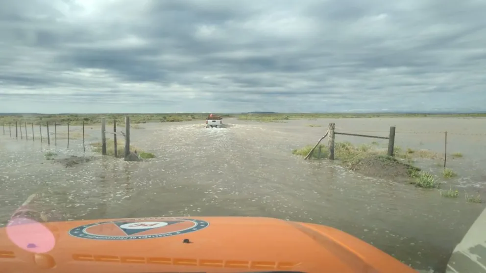 Tormenta eléctrica: Más de 50 personas quedaron aisladas a 20 kilómetros de Maquinchao