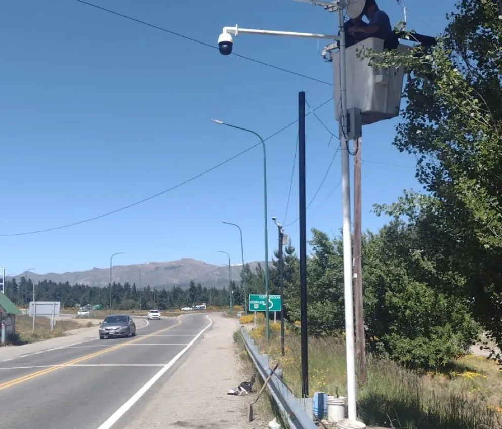 Continúa la instalación de cámaras de seguridad en la ciudad