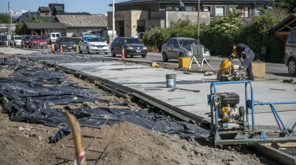 Bustillo: completarán el hormigón del carril sur
