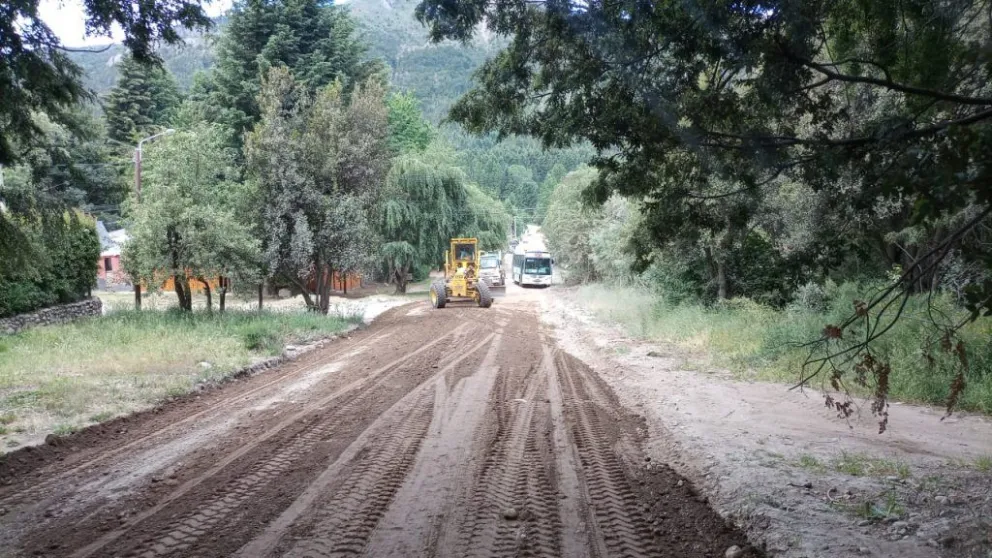 Avanza el mejoramiento de calles en Los Coihues