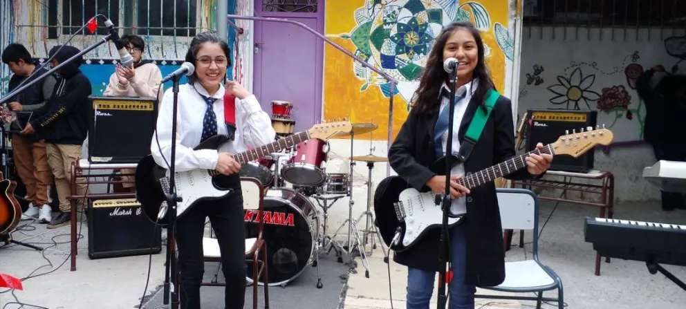 La ESRN 45 cerró el año con una gran muestra musical