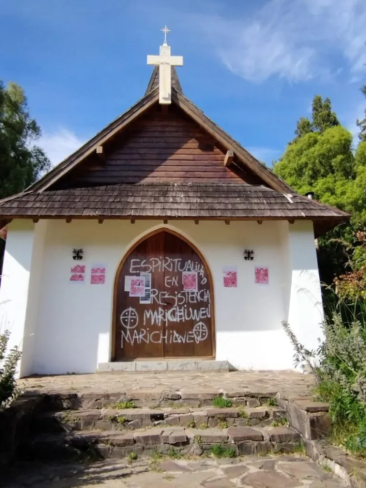 Vandalizaron la Capilla del Parque Los Alerces