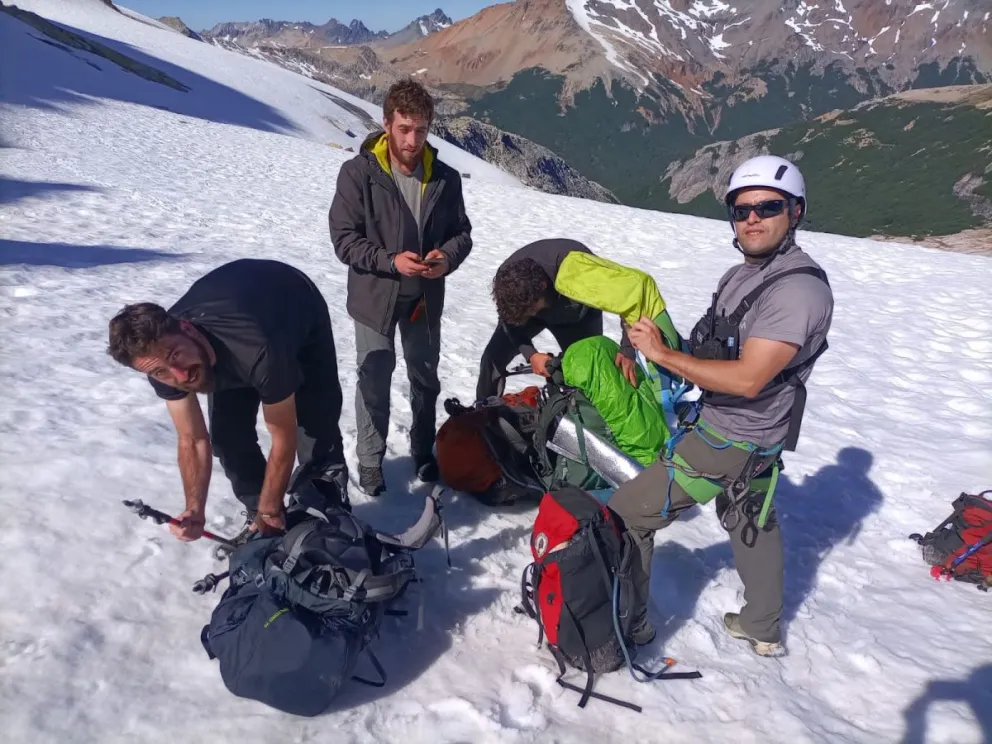 Evacuaron a tres turistas israelíes que se accidentaron en la montaña 