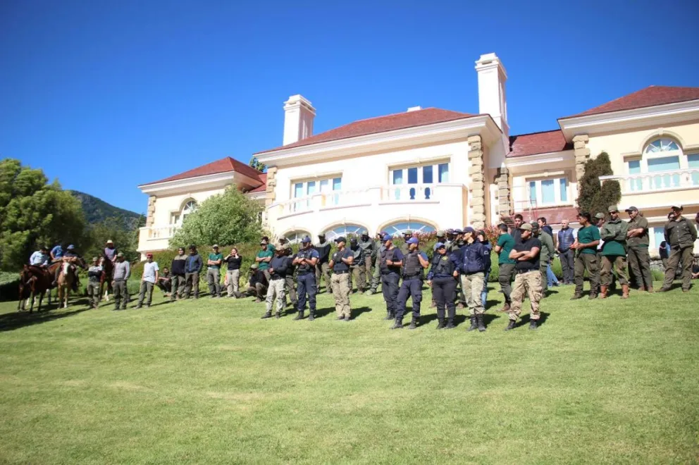 Grabois levantó el acampe en Lago Escondido