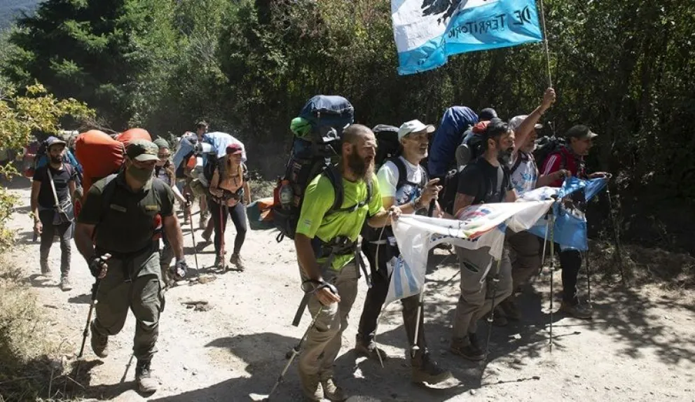 Marcha a Lago Escondido: "Nos preocupa el desánimo que produce en los pobladores de la región", dijo Carreras