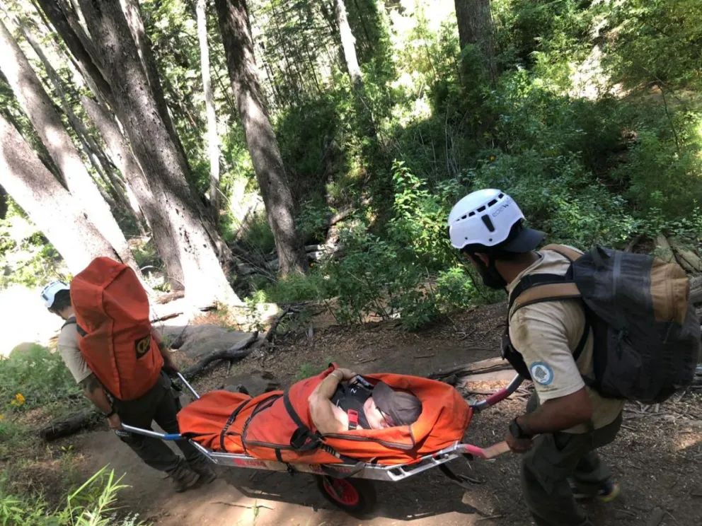 Rescataron a una mujer lesionada cerca de Playa Muñoz