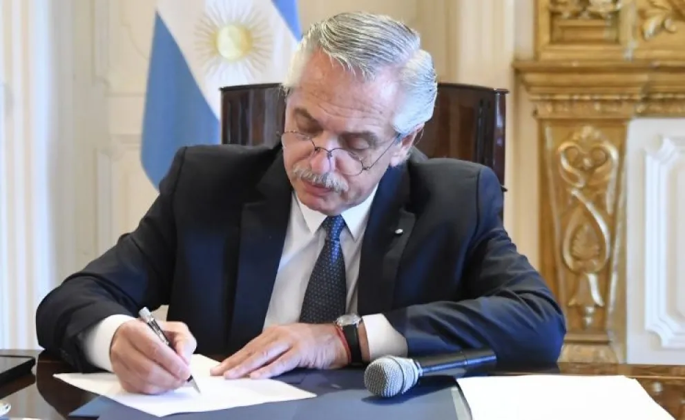 El decreto de convocatoria a sesiones extraordinarias del 23 de enero al 28 de febrero