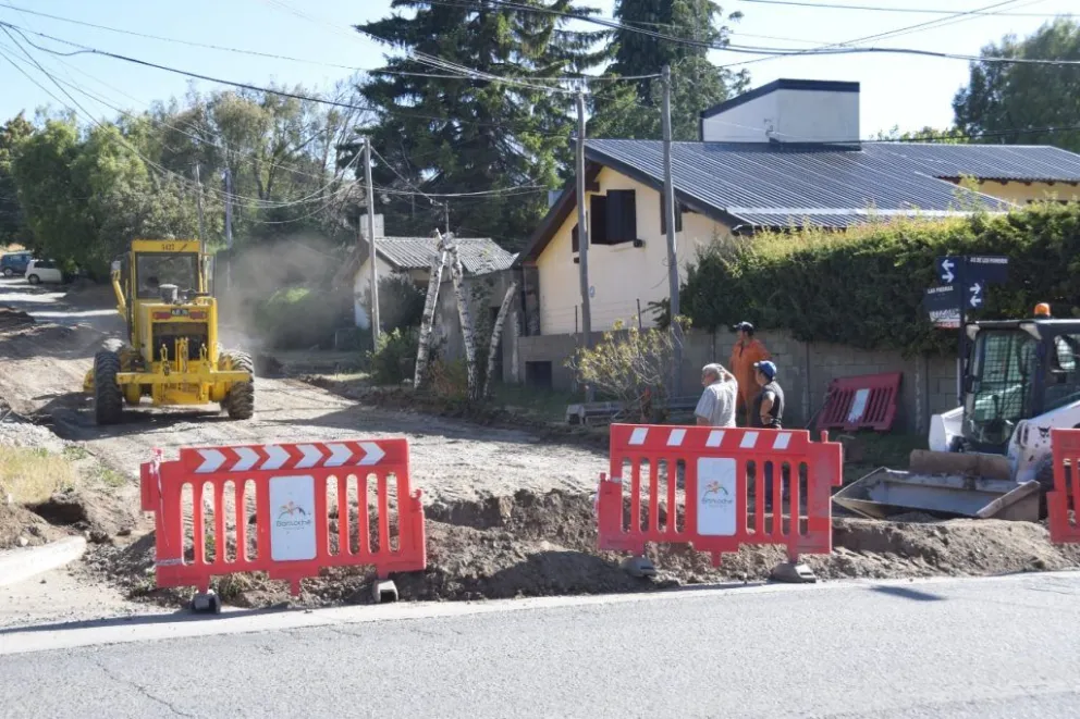 Municipio y vecinos, pavimentarán en conjunto la calle Las Piedras