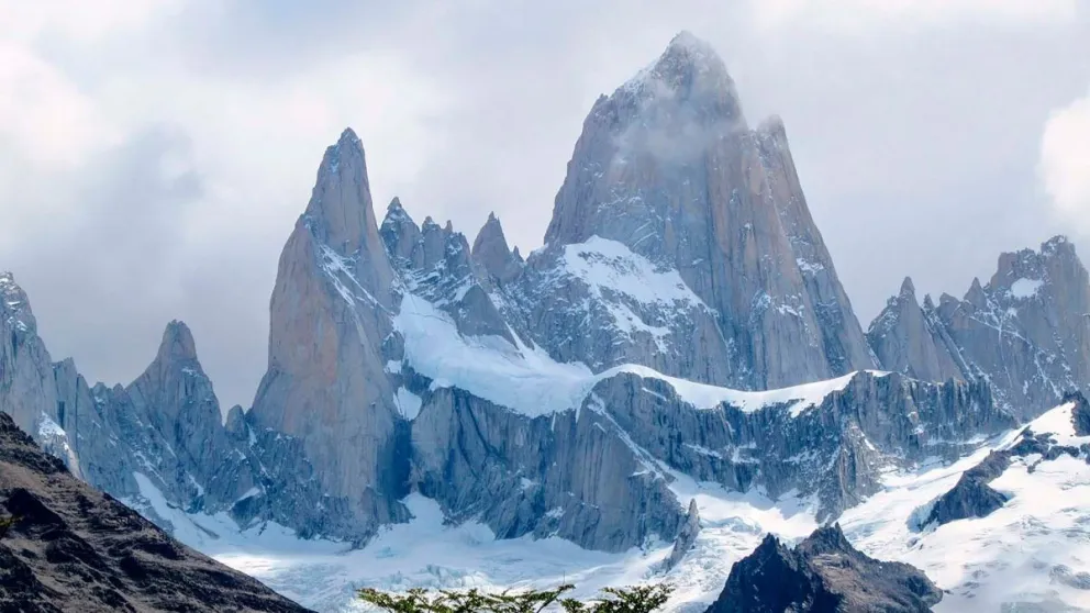Dieron por muertos a los dos escaladores vascos arrastrados por un alud en el cerro Fitz Roy