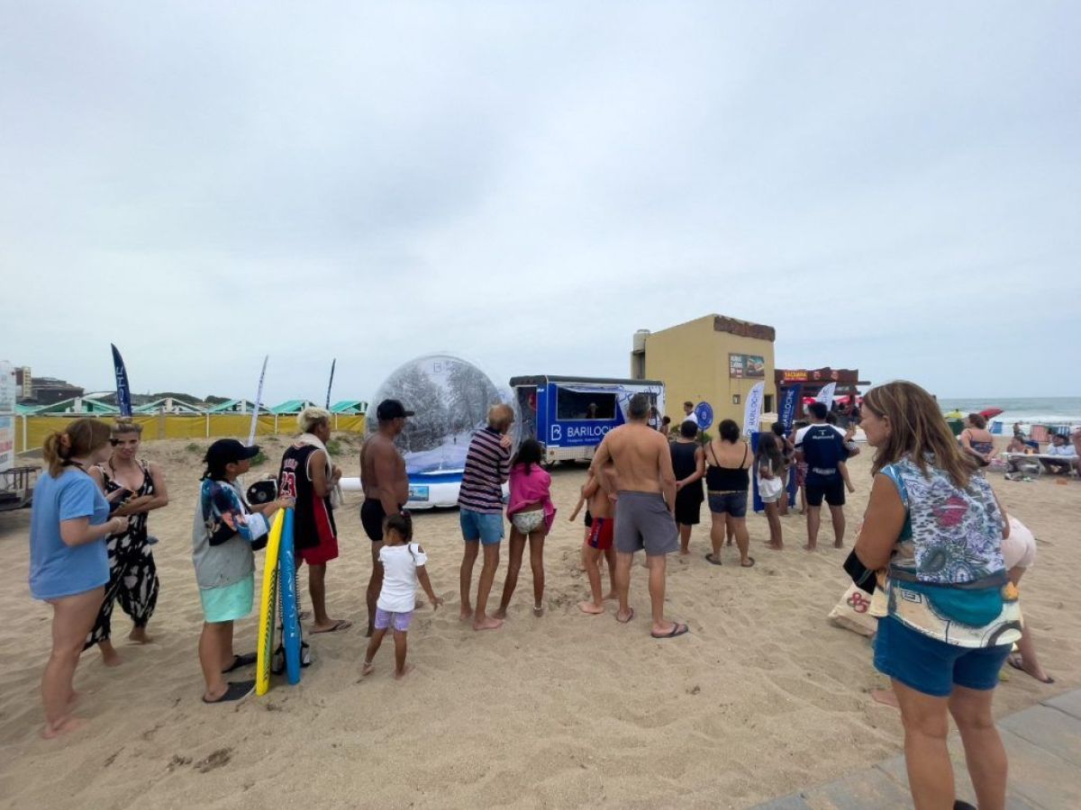 Fuerte promoción turística de Bariloche en las playas de Mar del Plata
