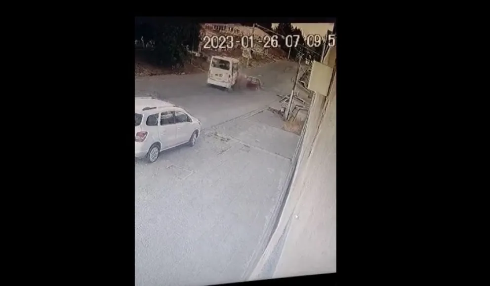 Video: Así fue el choque entre el auto y el colectivo